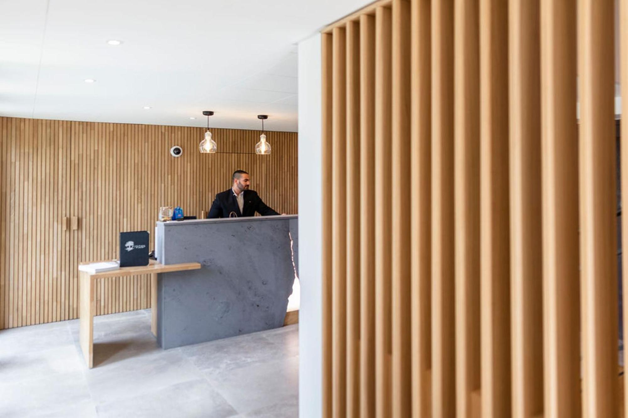 Hotel & Restaurant Origines Par Adrien Descouls - Teritoria Le Broc  Eksteriør bilde