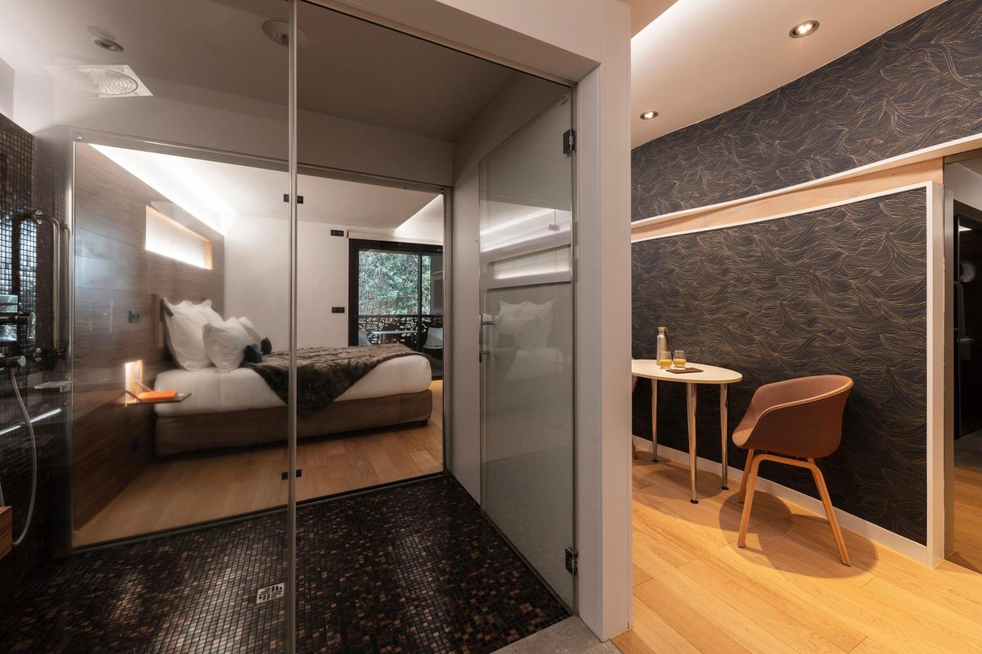 Hotel & Restaurant Origines Par Adrien Descouls - Teritoria Le Broc  Rom bilde
